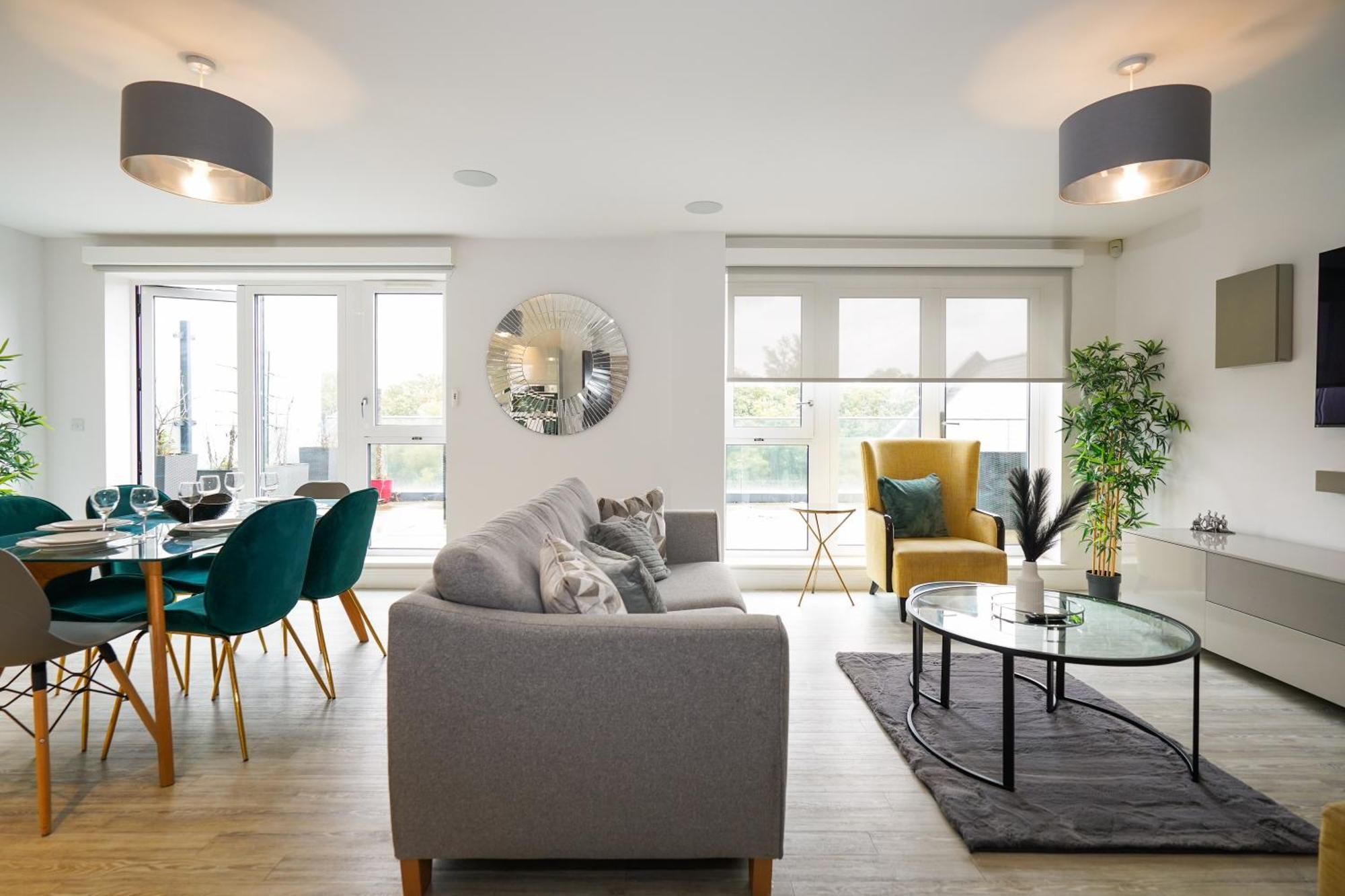 Serenity By The Water: 3 Bed 3 Bath West - Parking