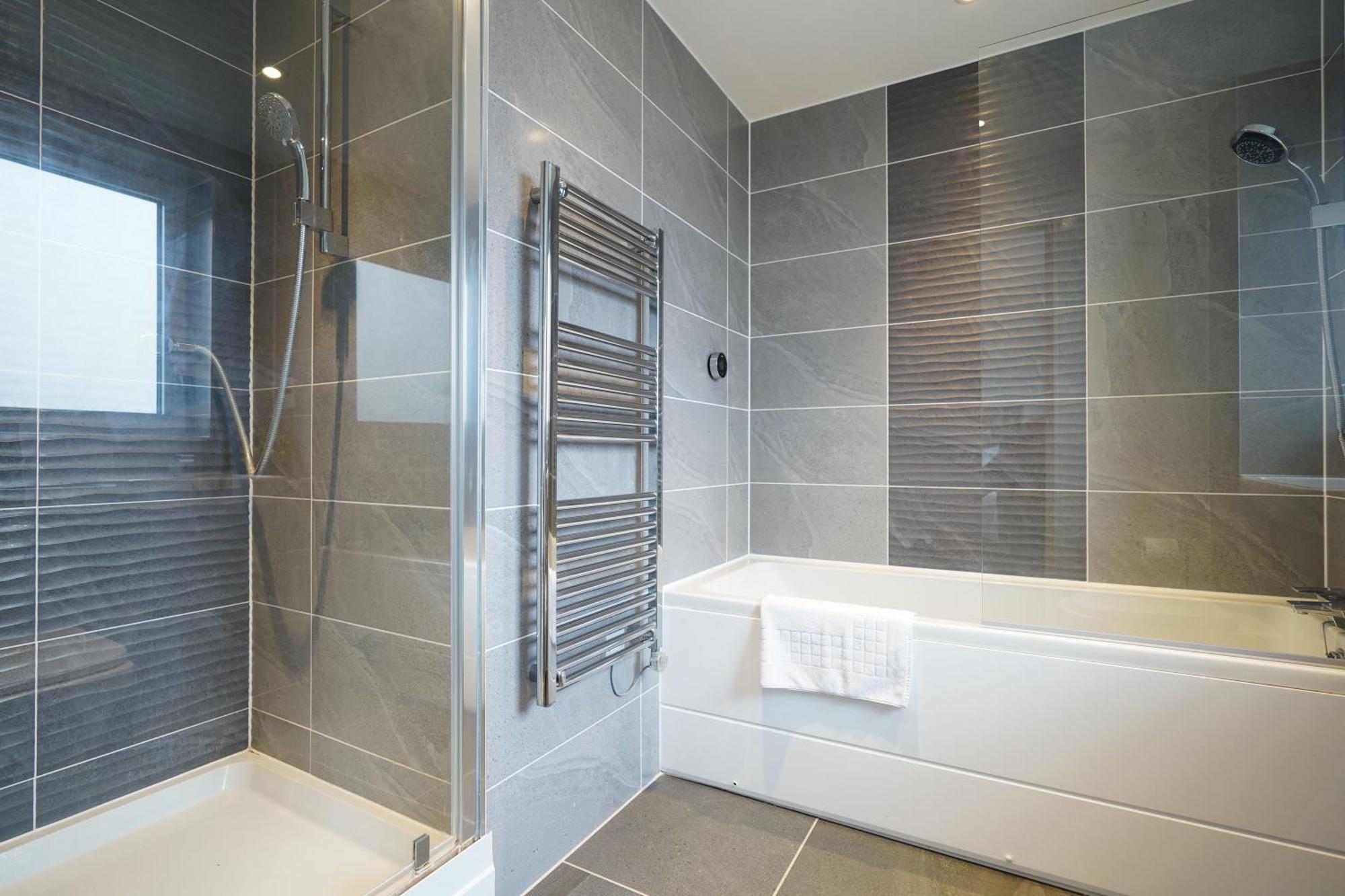 Serenity By The Water: 3 Bed 3 Bath West - Parking * Londra